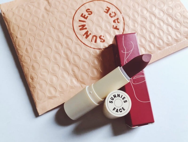 Sunnies Face Fluffmatte Lipstick in 143 | Review